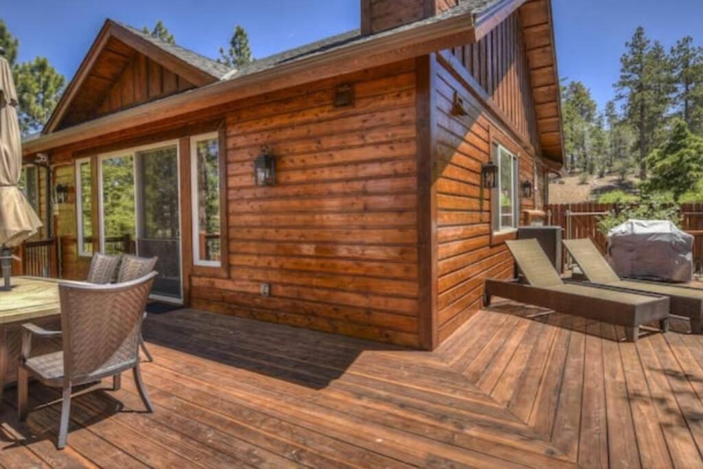 Custom Single Story Cabin With Jacuzzi Pool Table & Big Game Room With Arcade Games Big Bear Lake Buitenkant foto