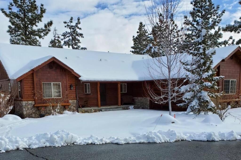 Custom Single Story Cabin With Jacuzzi Pool Table & Big Game Room With Arcade Games Big Bear Lake Buitenkant foto