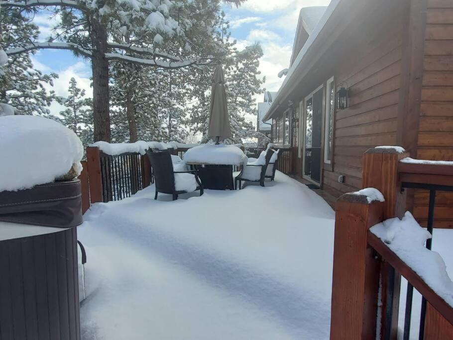 Custom Single Story Cabin With Jacuzzi Pool Table & Big Game Room With Arcade Games Big Bear Lake Buitenkant foto