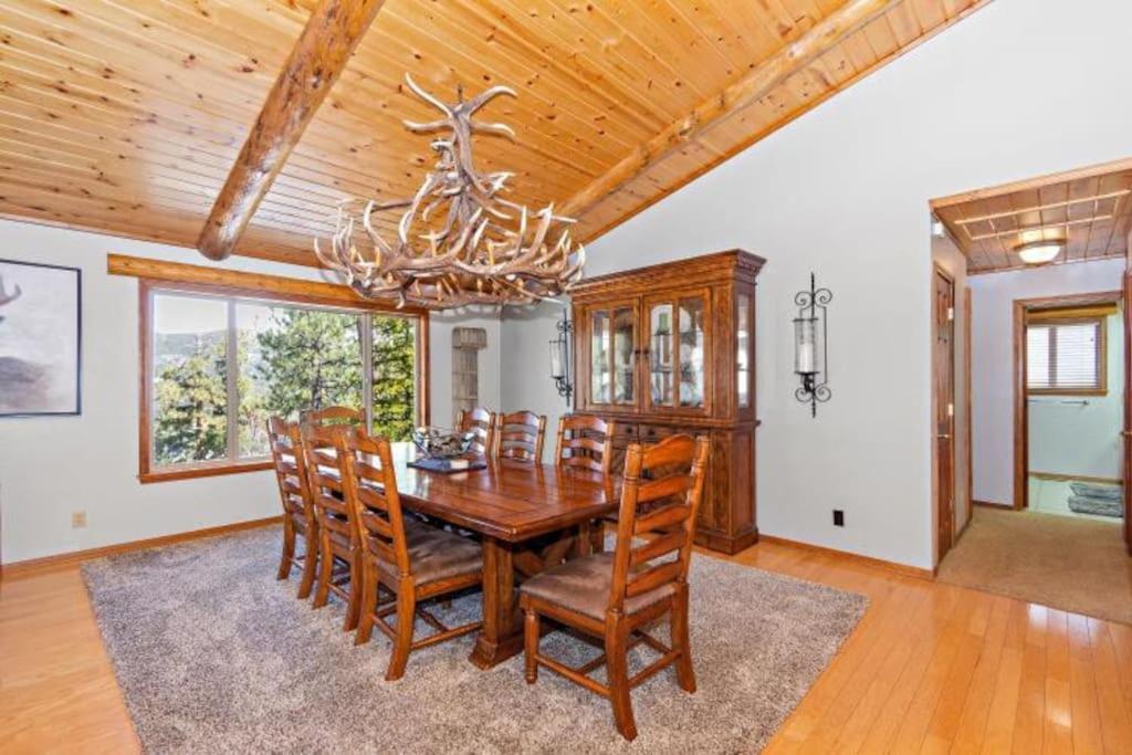 Custom Single Story Cabin With Jacuzzi Pool Table & Big Game Room With Arcade Games Big Bear Lake Buitenkant foto